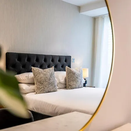 212 @ Ryedale House *