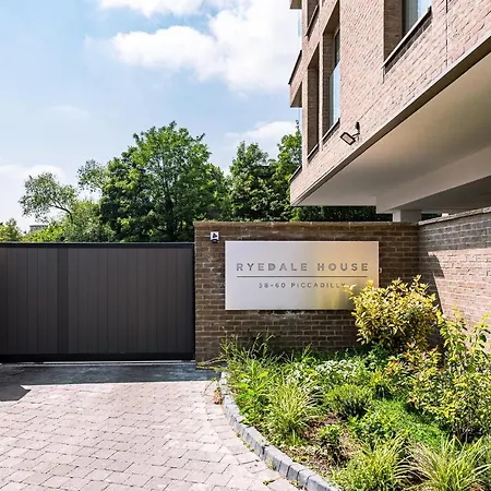 212 @ Ryedale House *