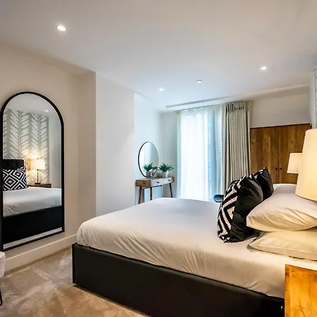 212 @ Ryedale House *