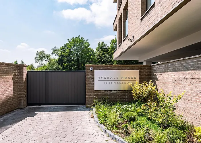 212 @ Ryedale House *